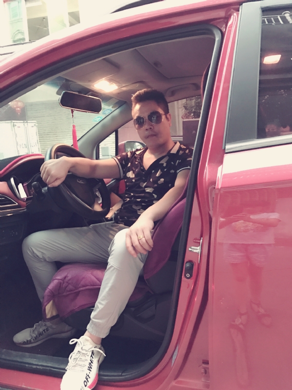 浩的第一张照片--驻马店相亲服务中心