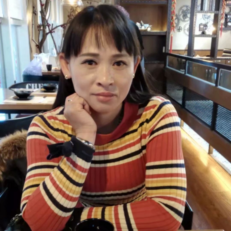 玫瑰花的第一张照片--驻马店相亲服务中心