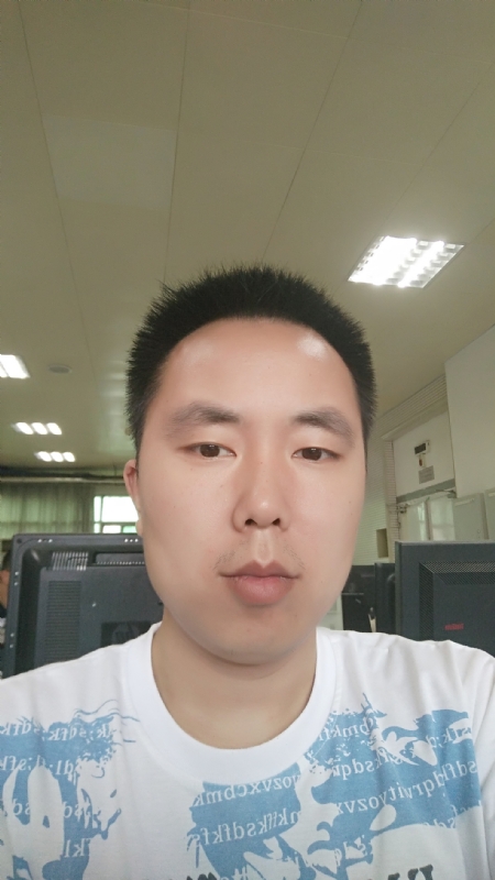 浔城老男孩的第一张照片--驻马店相亲服务中心