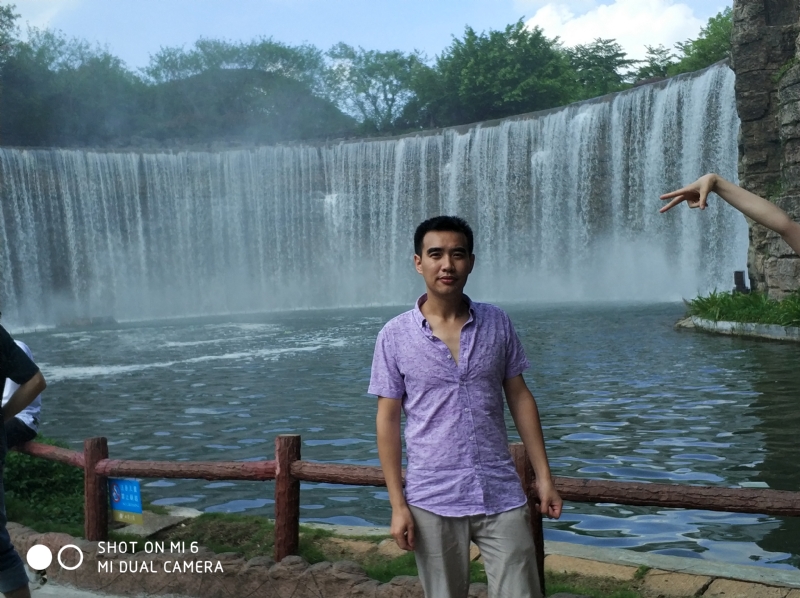 追梦人的第一张照片--驻马店相亲服务中心