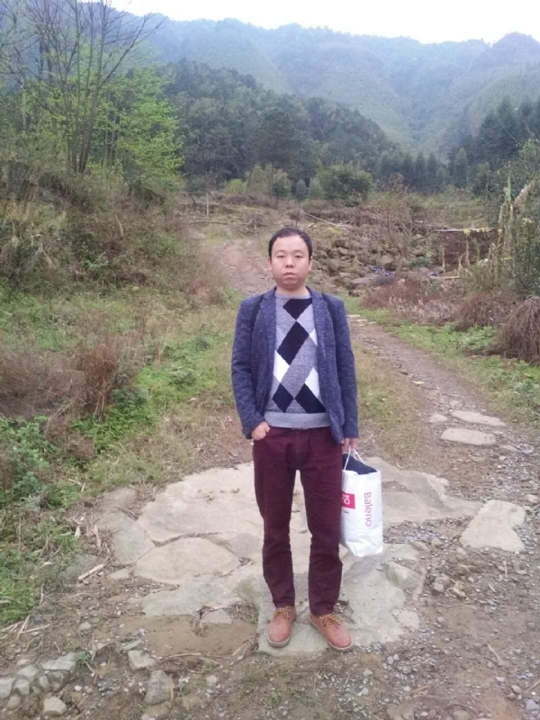 奋斗的第一张照片--驻马店相亲服务中心