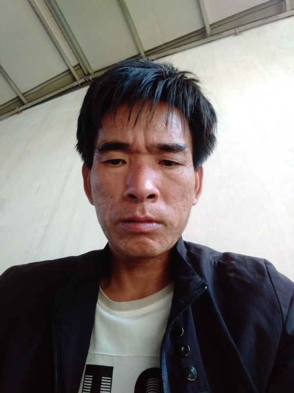 项斌的第一张照片--驻马店相亲服务中心