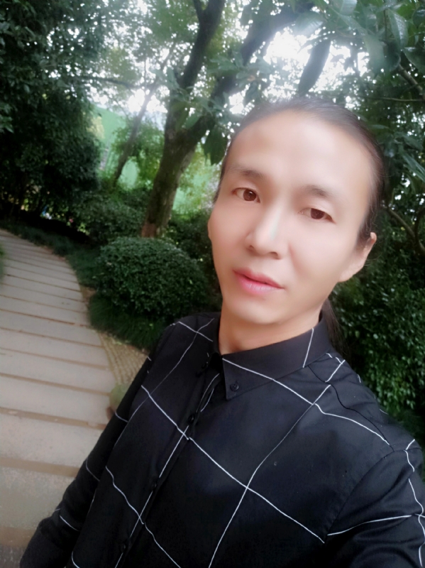 北方的狼的第一张照片--驻马店相亲服务中心