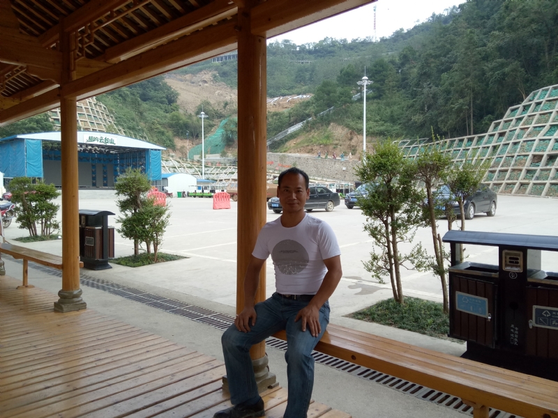 安哥的第一张照片--驻马店相亲服务中心