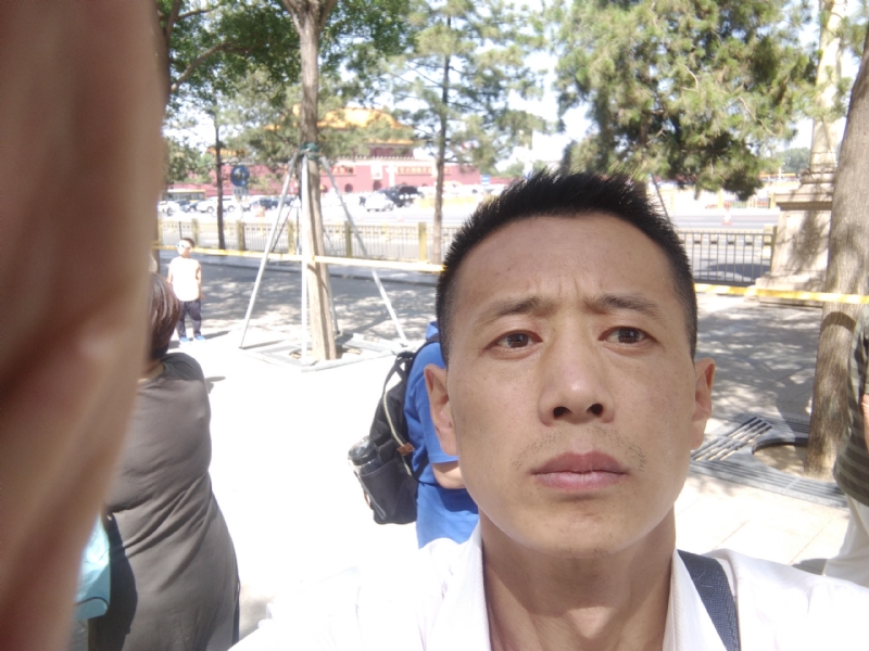 刘红兵的第一张照片--驻马店相亲服务中心