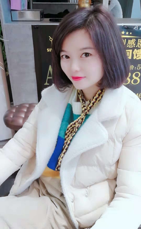 认真的雪的第一张照片--驻马店相亲服务中心