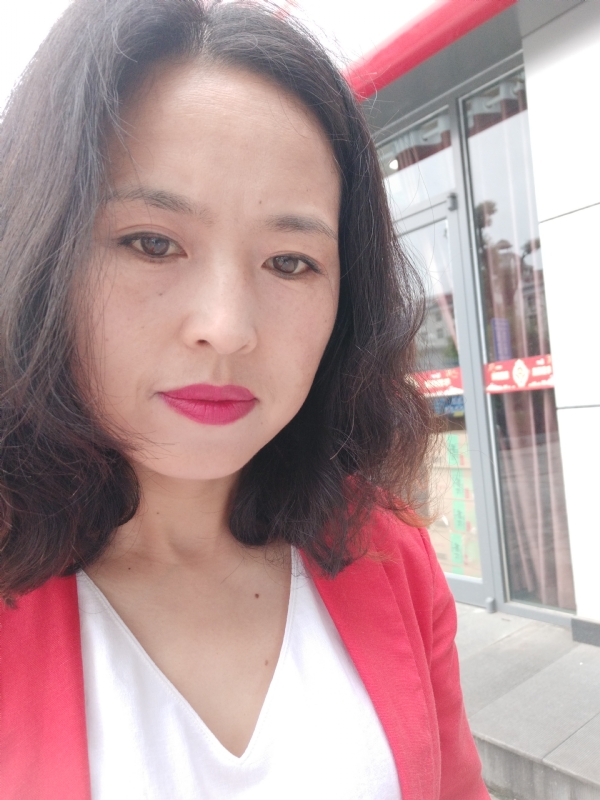 枫叶飘零的第一张照片--驻马店相亲服务中心