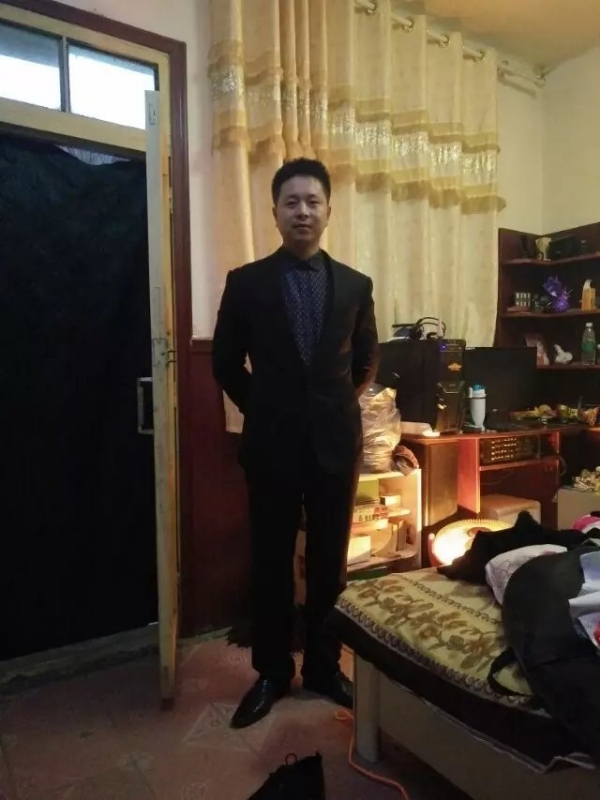 亮亮的第一张照片--驻马店相亲服务中心