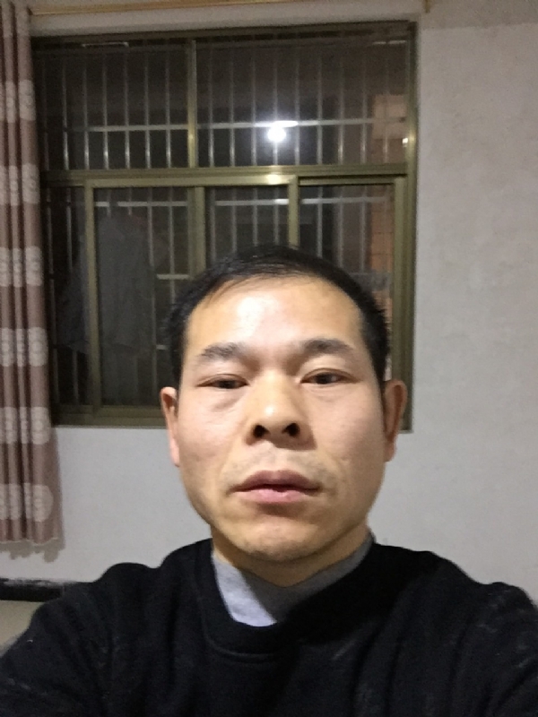 徐徐清风的第一张照片--驻马店相亲服务中心