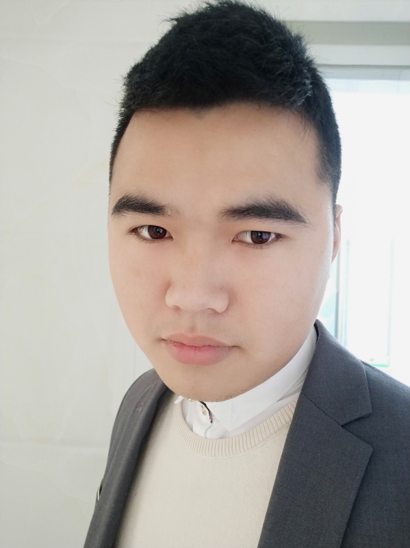 啊辉的第一张照片--驻马店相亲服务中心