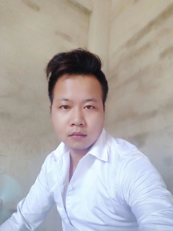 寻觅爱情的第一张照片--驻马店相亲服务中心