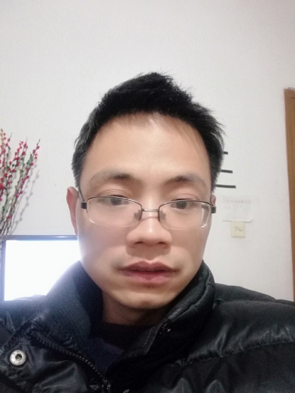 明月天涯的第一张照片--驻马店相亲服务中心