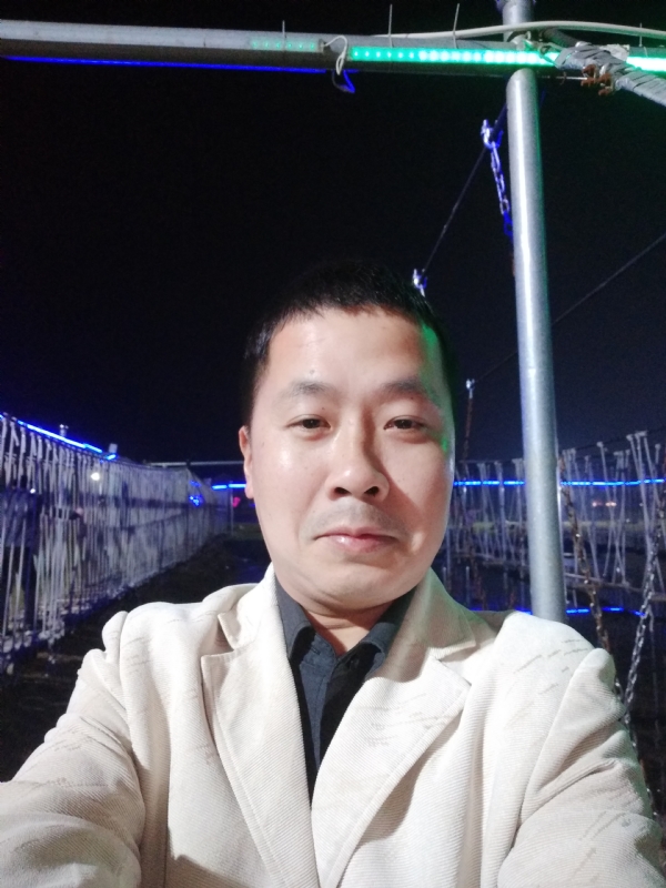 阿峰的第一张照片--驻马店相亲服务中心