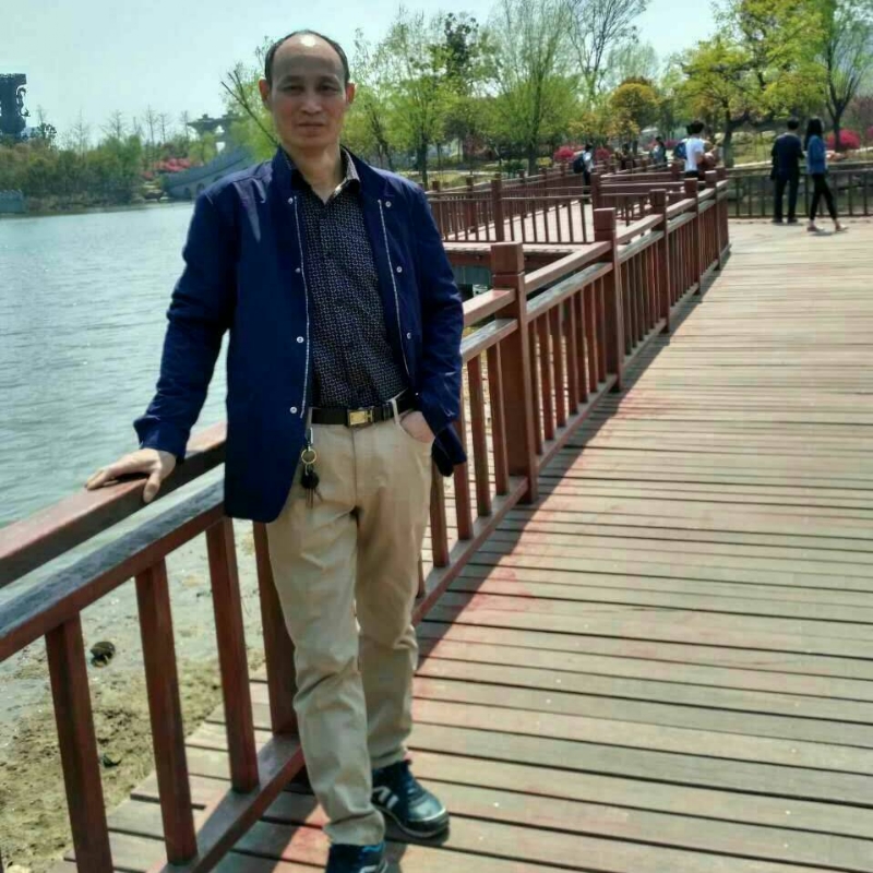 大随帅哥的第一张照片--驻马店相亲服务中心