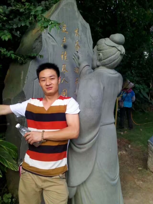 相依相伴的第一张照片--驻马店相亲服务中心