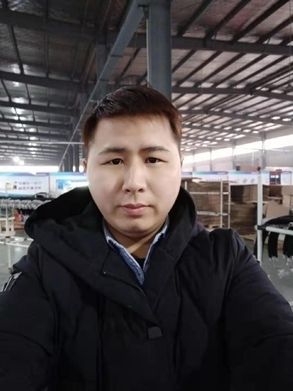 刀锋的第一张照片--驻马店相亲服务中心