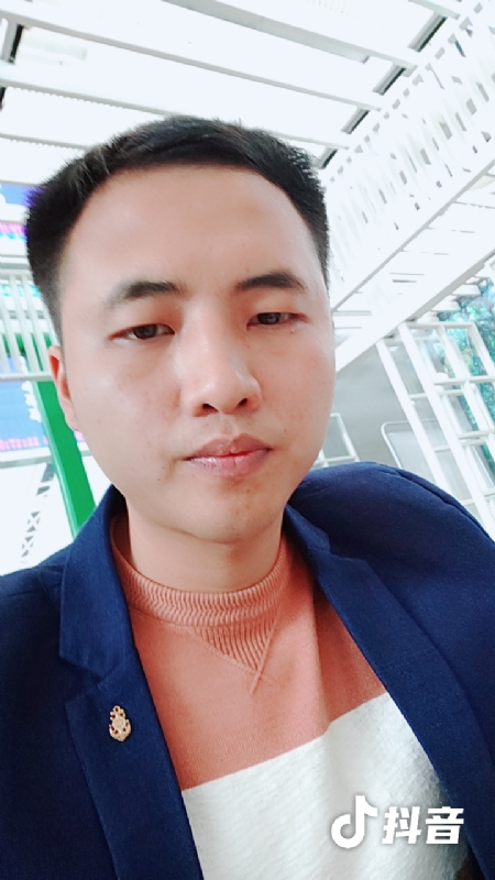 佳鑫的第一张照片--驻马店相亲服务中心