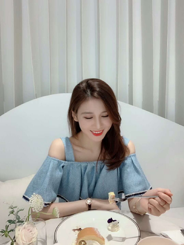 Emily的第三张照片--驻马店相亲服务中心