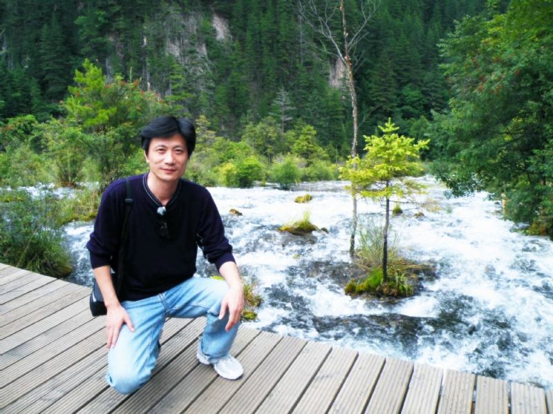 霞飞哥的第一张照片--驻马店相亲服务中心