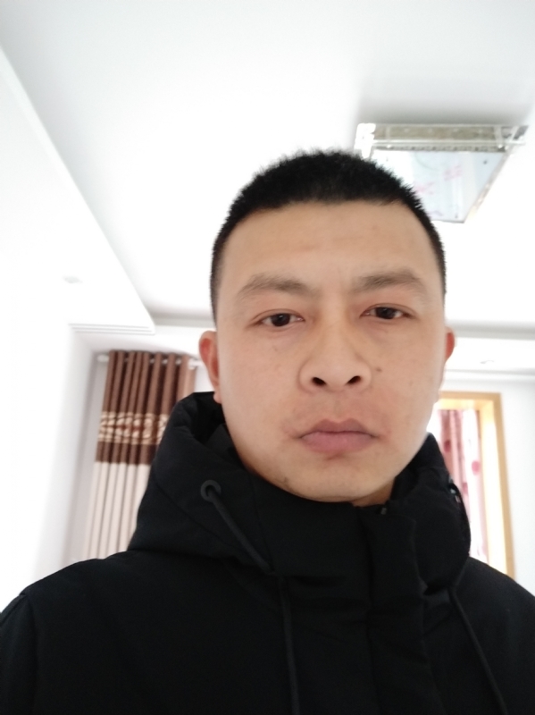 吴伟899的第一张照片--驻马店相亲服务中心