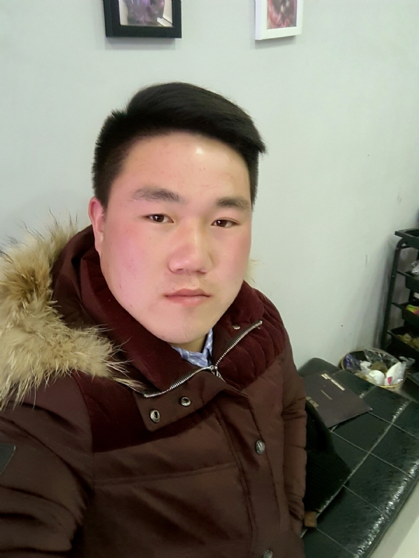 小飞的第一张照片--驻马店相亲服务中心