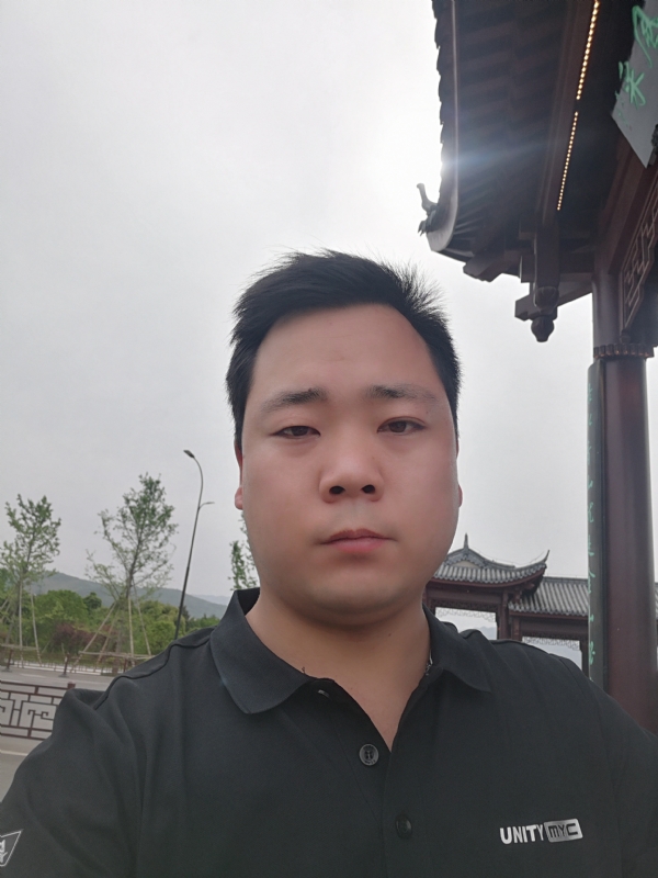 微笑的第一张照片--驻马店相亲服务中心