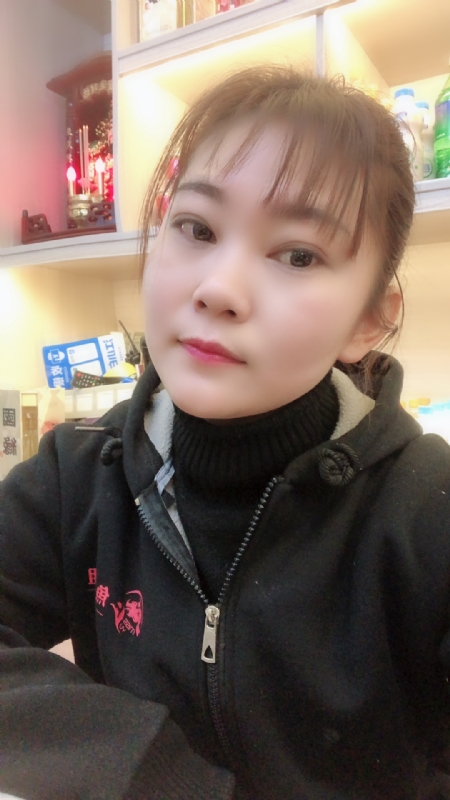 泡沫的第一张照片--驻马店相亲服务中心