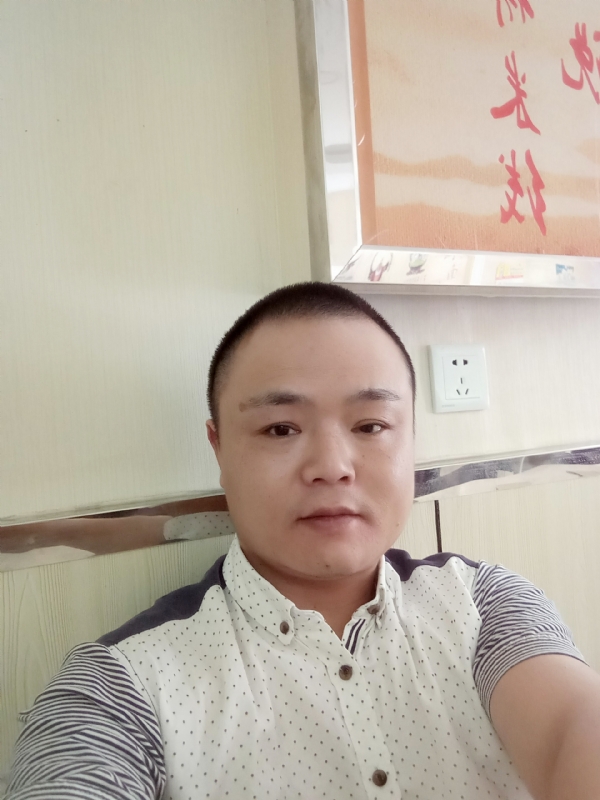 风云淡的第一张照片--驻马店相亲服务中心