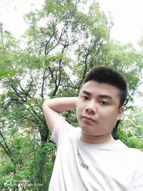 黄帅哥的第一张照片--驻马店相亲服务中心