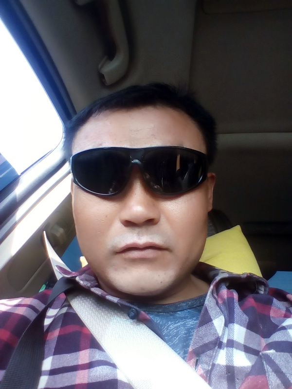 莱芜强哥的第一张照片--驻马店相亲服务中心