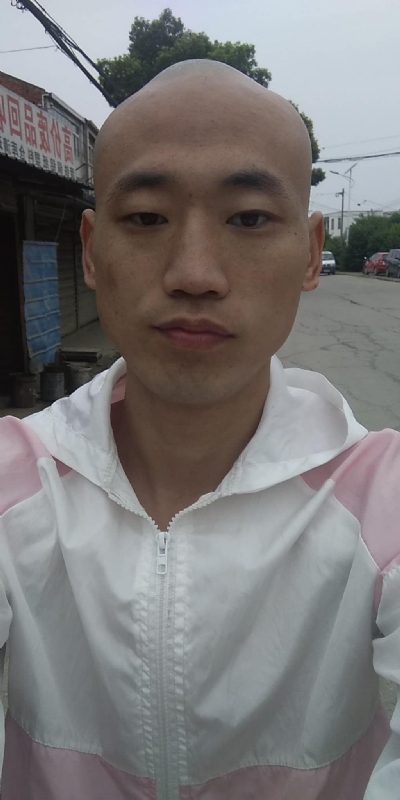 花花公子的第一张照片--驻马店相亲服务中心