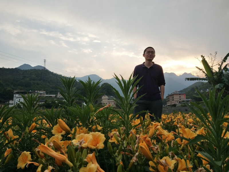 黄晓东的第一张照片--驻马店相亲服务中心