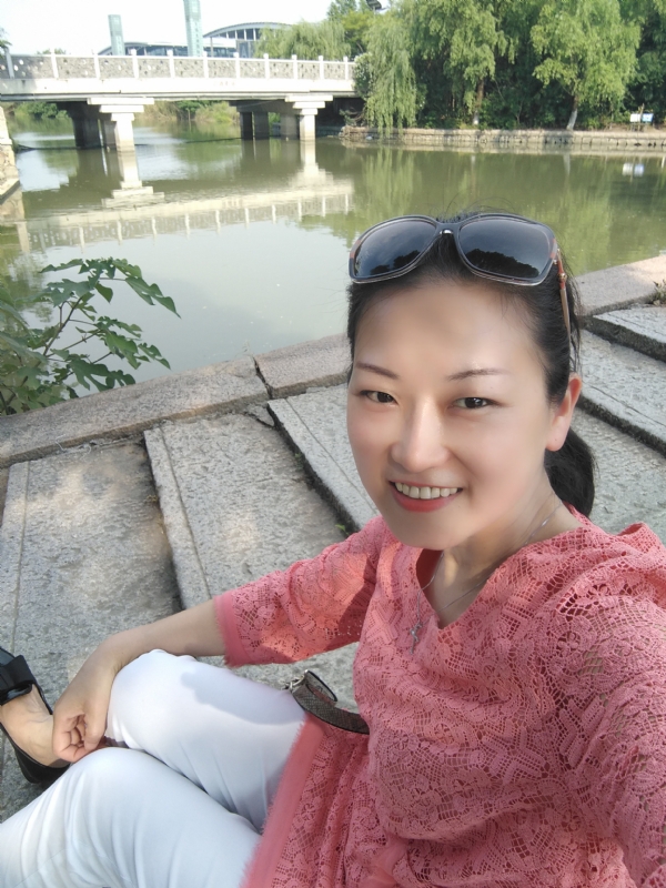 渴慕的第一张照片--驻马店相亲服务中心