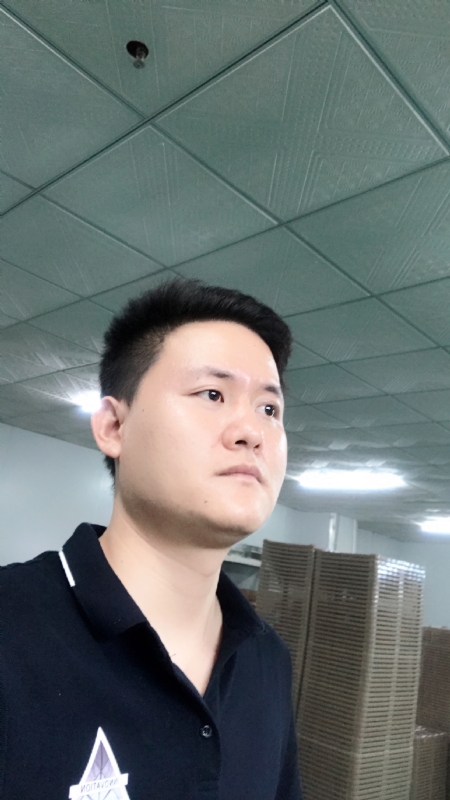 伟的第一张照片--驻马店相亲服务中心