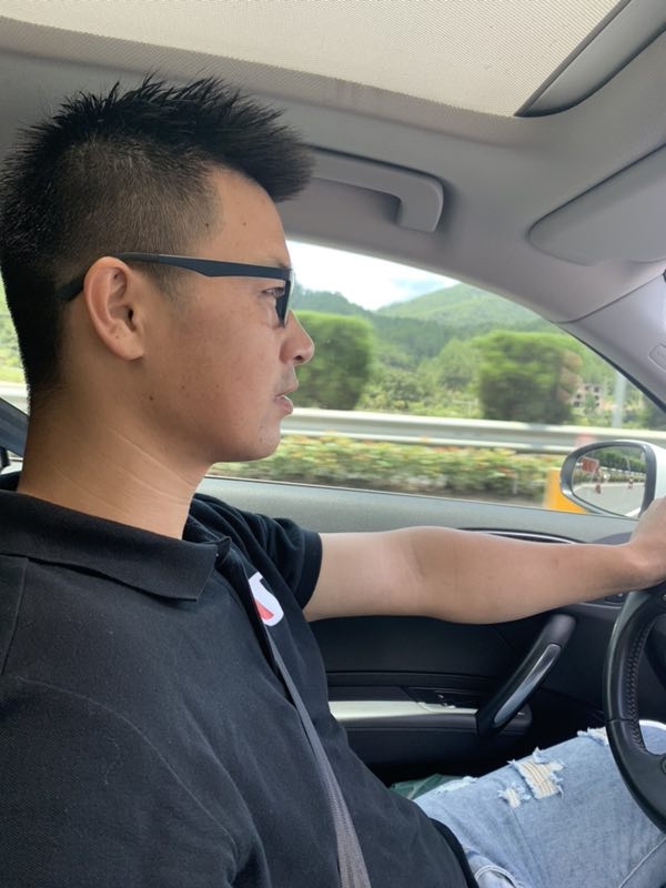 浪漫益友的第一张照片--驻马店相亲服务中心