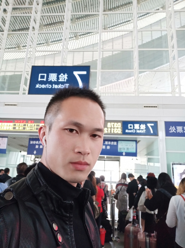 一叶知秋的第一张照片--驻马店相亲服务中心