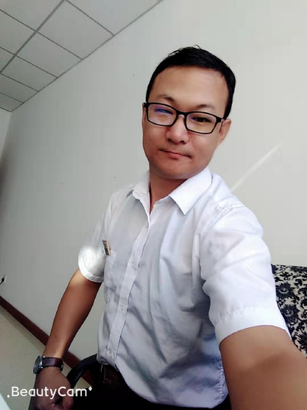 小飞的第一张照片--驻马店相亲服务中心