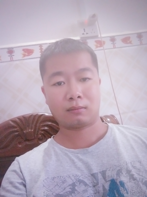 心雨的第一张照片--驻马店相亲服务中心