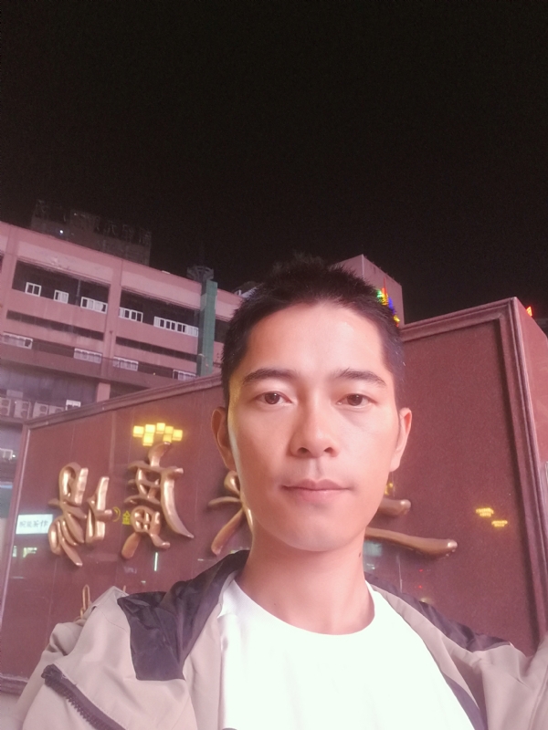 重庆小林的第一张照片--驻马店相亲服务中心