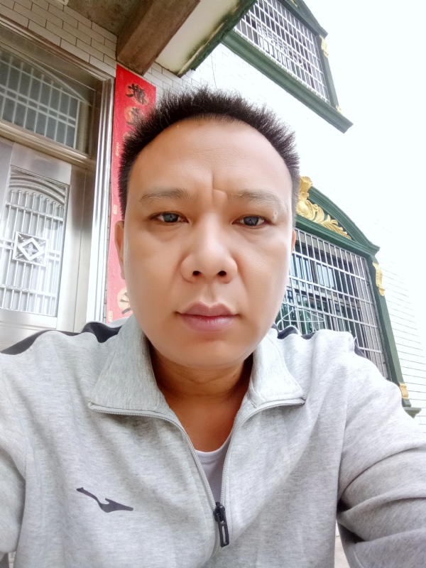 随缘的第一张照片--驻马店相亲服务中心