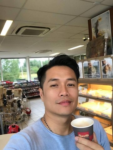 短歌的第一张照片--驻马店相亲服务中心