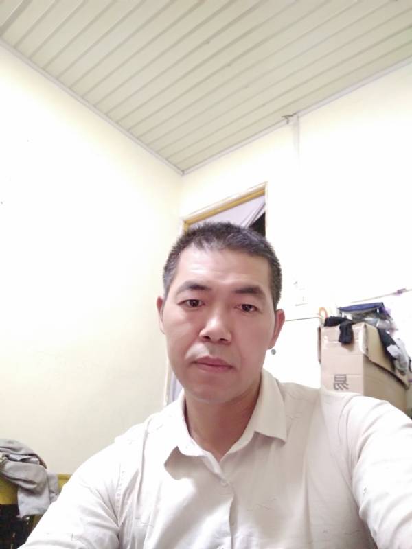 为伊消得人憔悴的第一张照片--驻马店相亲服务中心