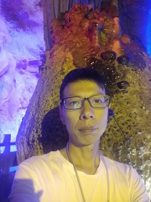 红叶的第一张照片--驻马店相亲服务中心