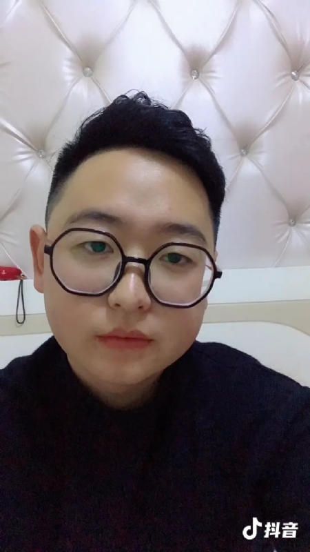 杰森的第一张照片--驻马店相亲服务中心