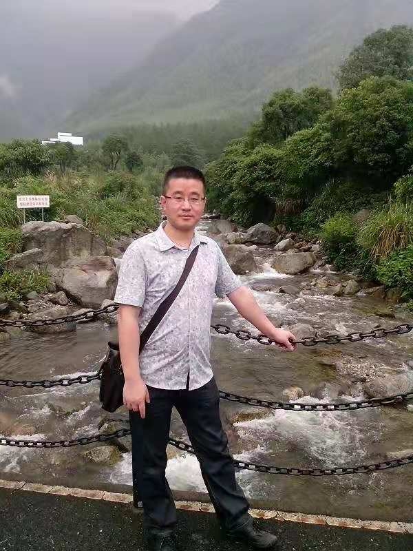 淡定牛魔王的第三张照片--驻马店相亲服务中心