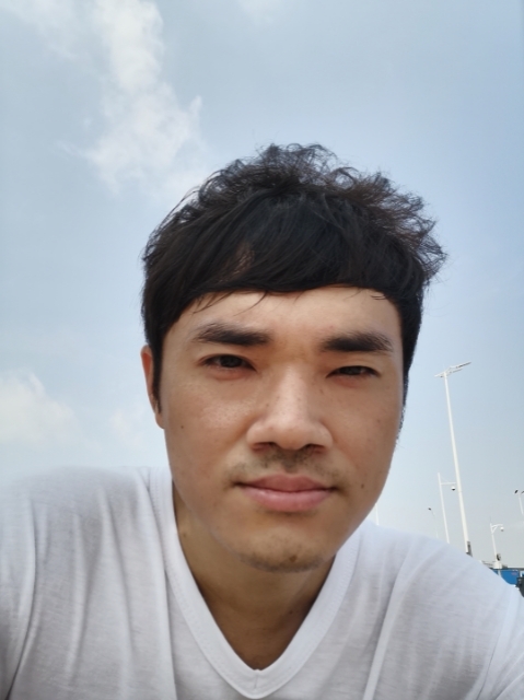 老实人的第一张照片--驻马店相亲服务中心