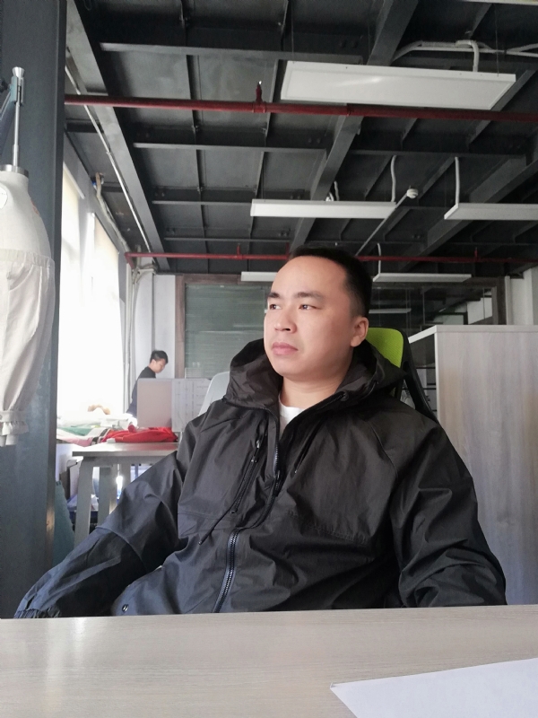 左眼皮跳跳的第一张照片--驻马店相亲服务中心