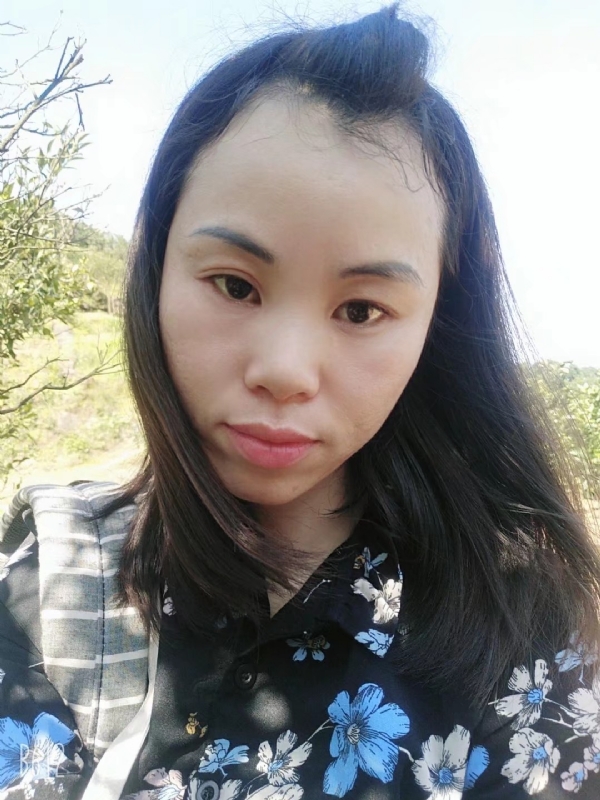 英英的第一张照片--驻马店相亲服务中心