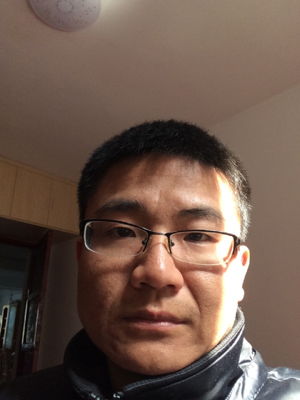 余浩浩的第一张照片--驻马店相亲服务中心