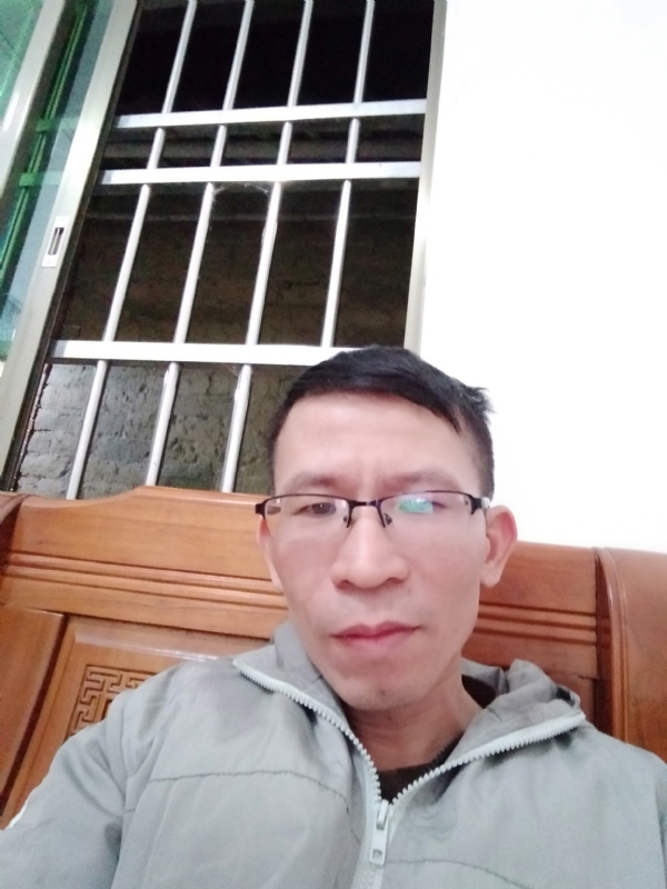 奋斗的第一张照片--驻马店相亲服务中心